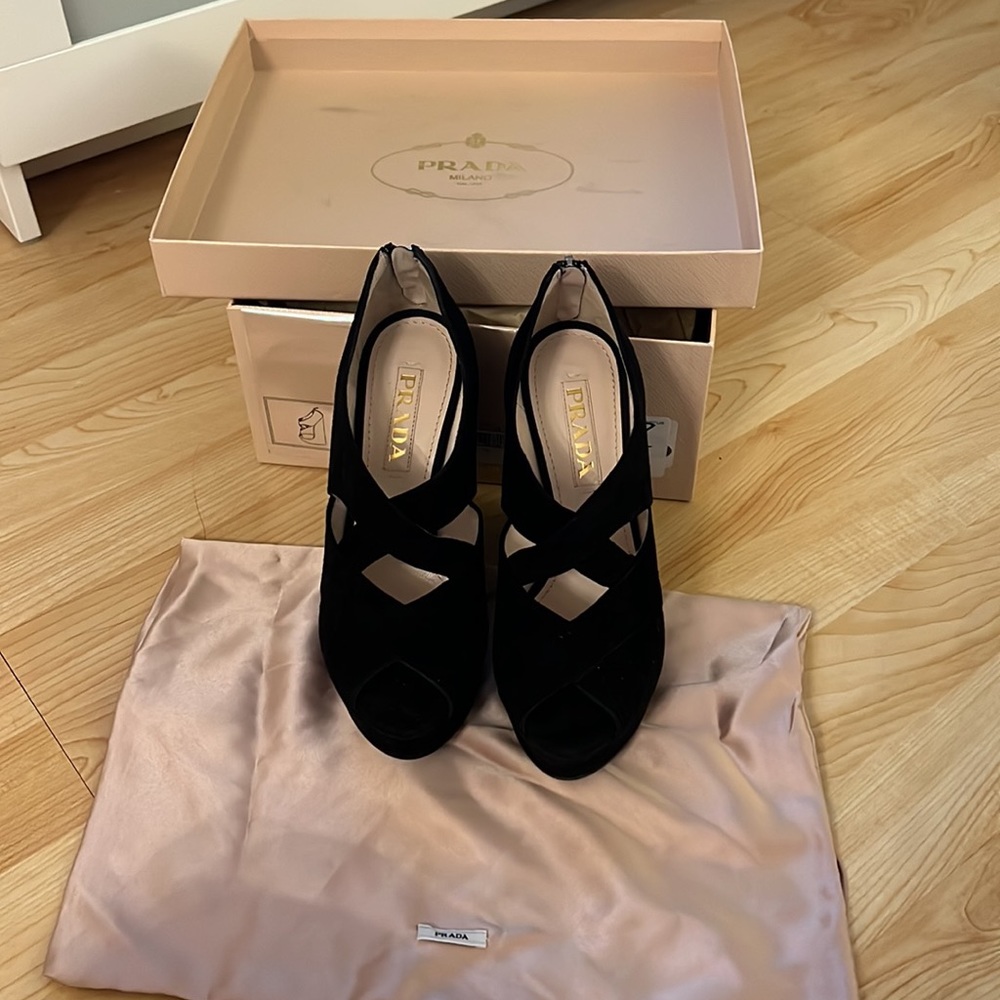Prada suede wedge size 36.5 - Picture 6 of 7